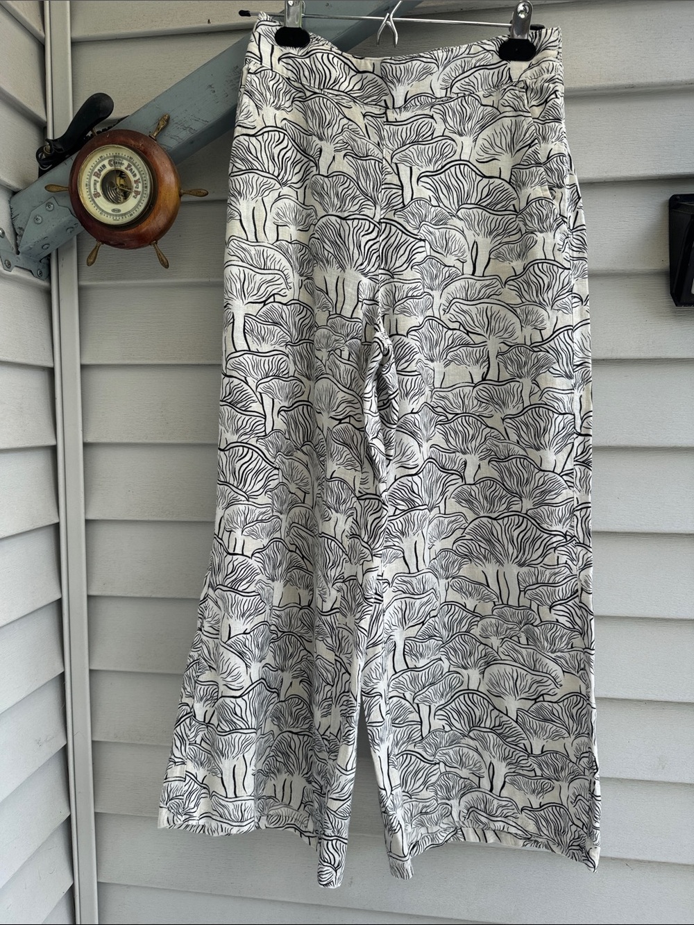 Rachel Zoe White and Black Wide-Leg Printed Pants